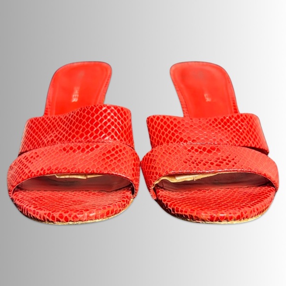 Marc Fisher Red Queta Snakeskin Mule Sandal in Red, Kitten Heel, Size 7.5 - Picture 4 of 8